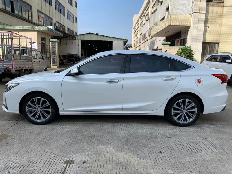 中山20年長安汽車銳程CC3