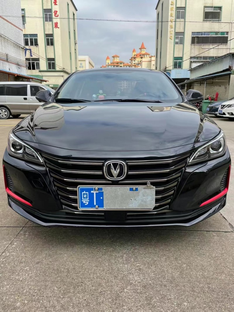 中山21年長安汽車銳程CC1
