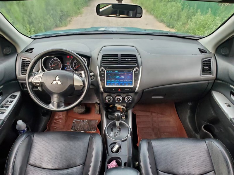 济宁14年三菱劲炫4