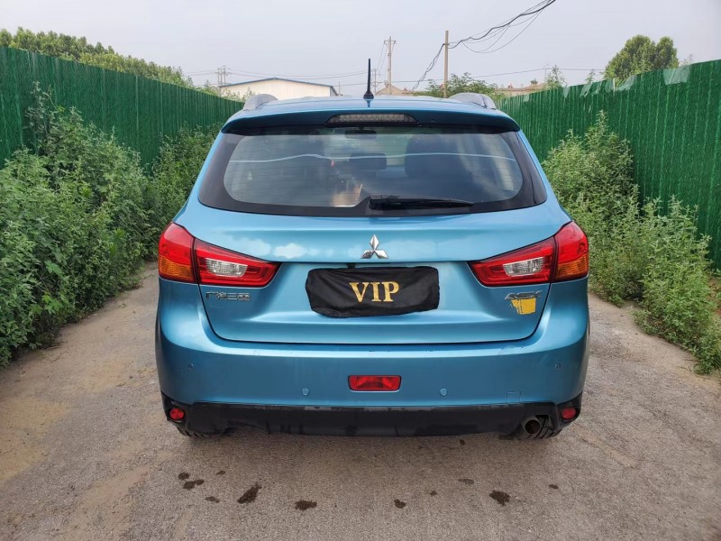 济宁14年三菱劲炫9