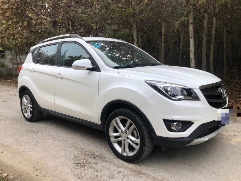 济宁17年长安汽车CS352