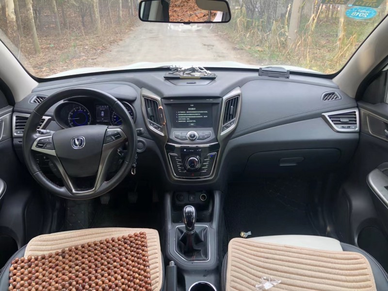 济宁17年长安汽车CS355