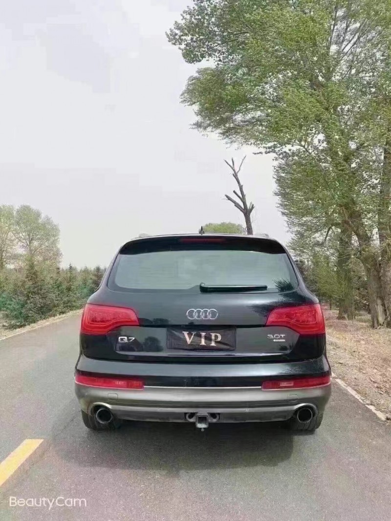 呼和浩特12年奧迪Q75