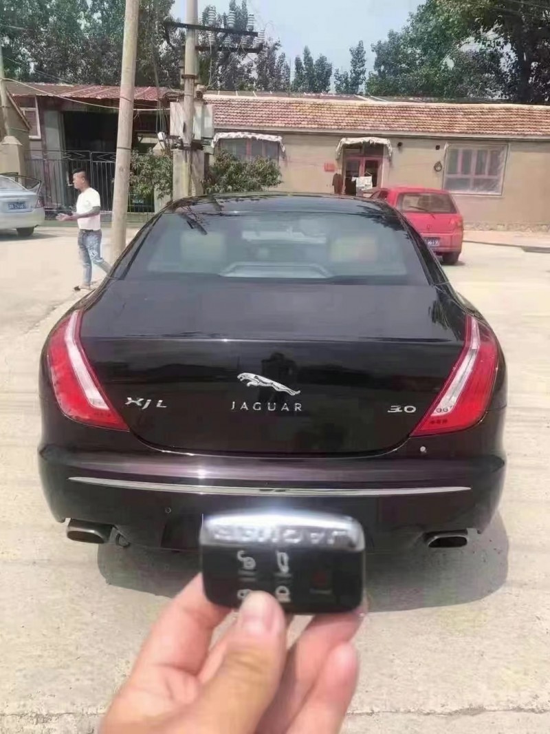 天津12年捷豹XJL5
