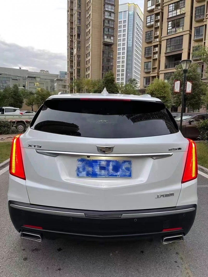 合肥16年凱迪拉克XT59