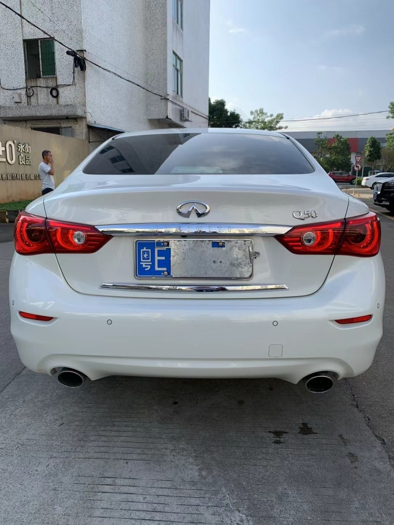 中山17年英菲尼迪Q50L4
