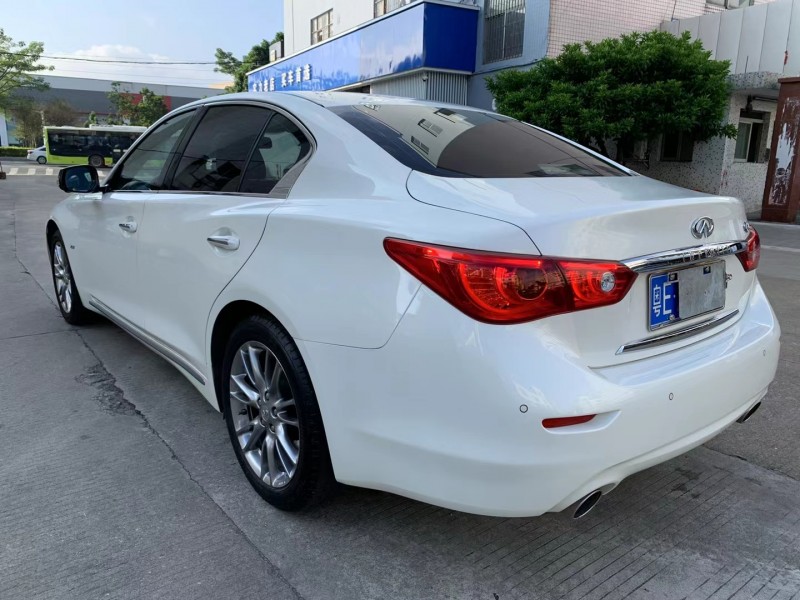 中山17年英菲尼迪Q50L6