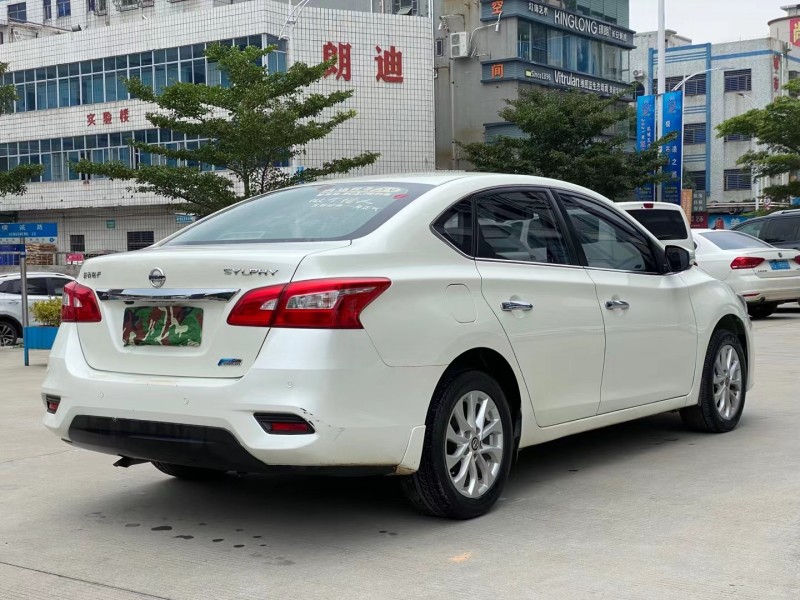東莞17年日產軒逸8
