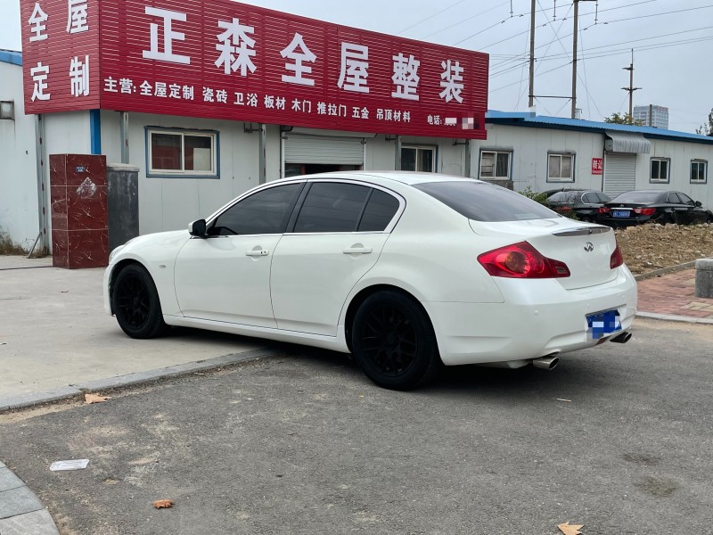 青島13年英菲尼迪G258
