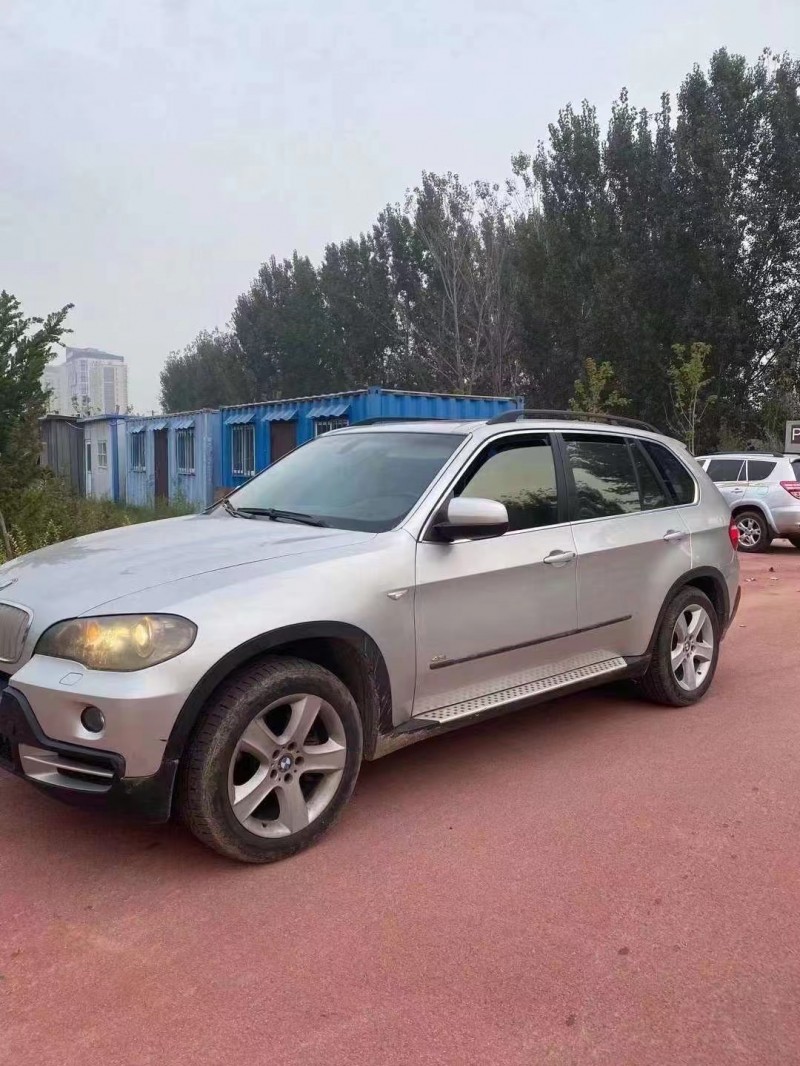泰安08年寶馬X52