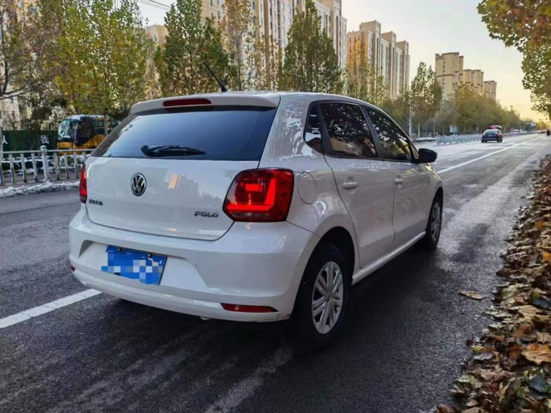 青島18年大眾polo7