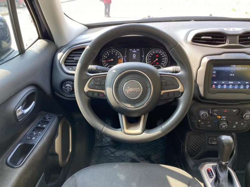 柳州19年Jeep自由俠5