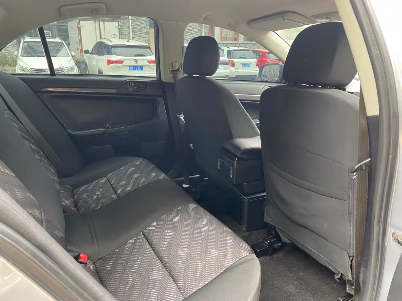 柳州17年三菱Eclipse Cross5