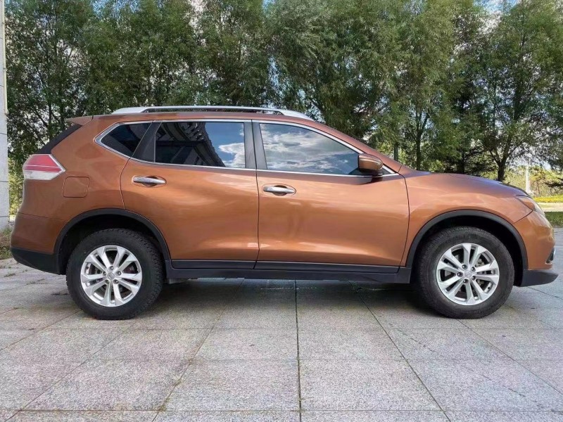 吉林15年日產奇駿6