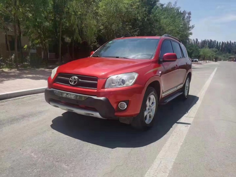 衡水13年豐田RAV41
