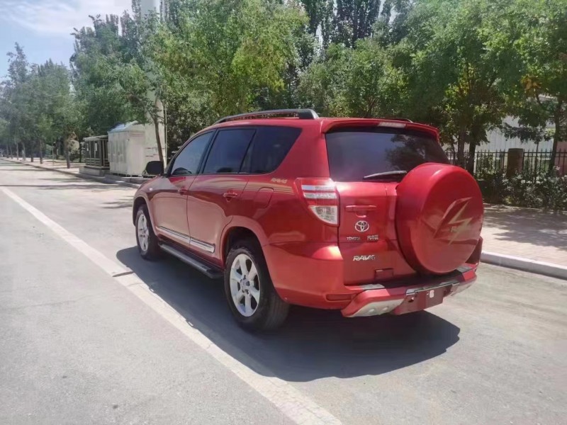 衡水13年豐田RAV46