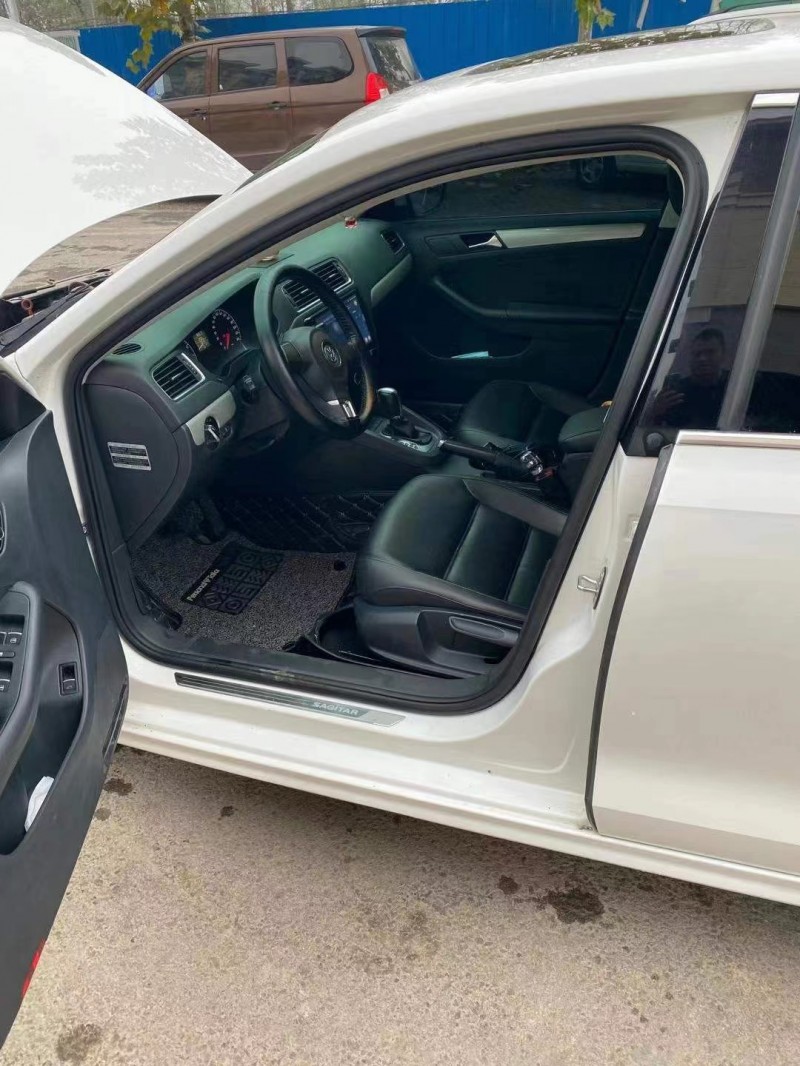 济宁13年大众速腾5