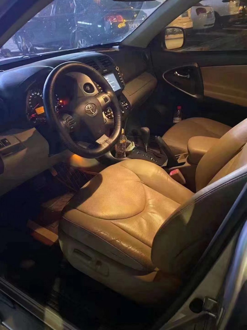 東營12年豐田RAV47