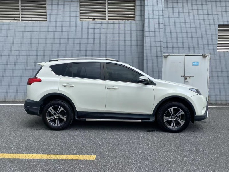 廣州16年豐田RAV4榮放4