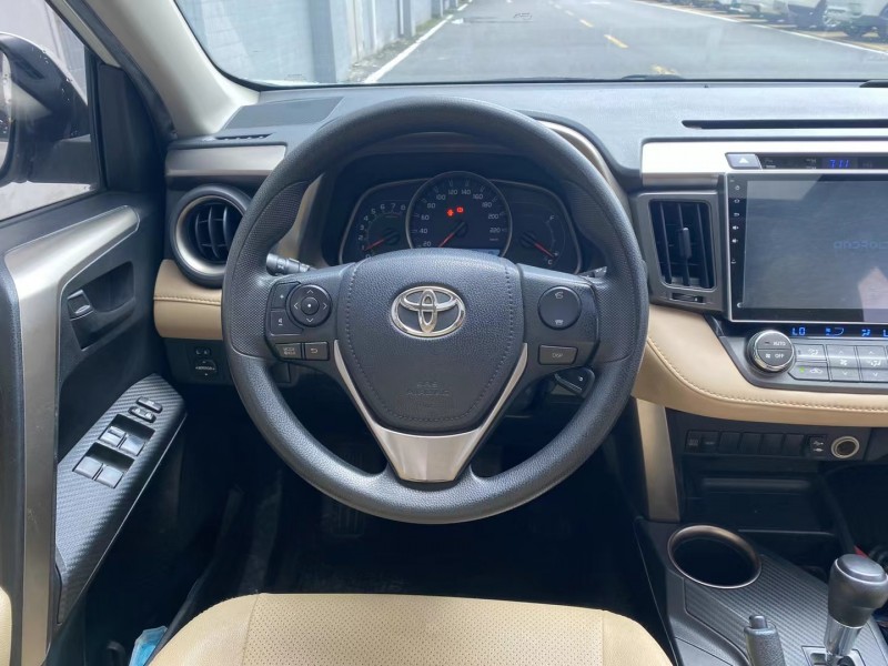 廣州16年豐田RAV4榮放7