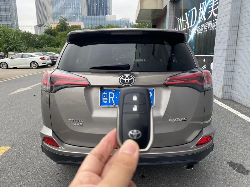 廣州19年豐田RAV4榮放5