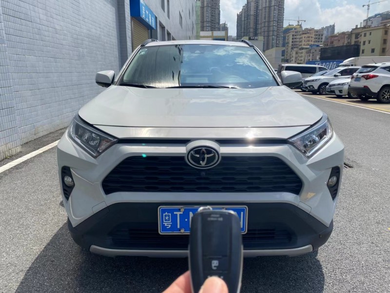 廣州19年豐田RAV4榮放1