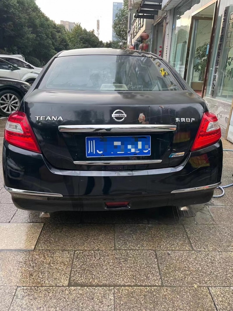 成都09年日產天籟2