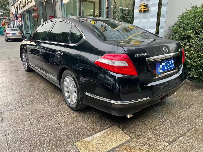 成都09年日產天籟4