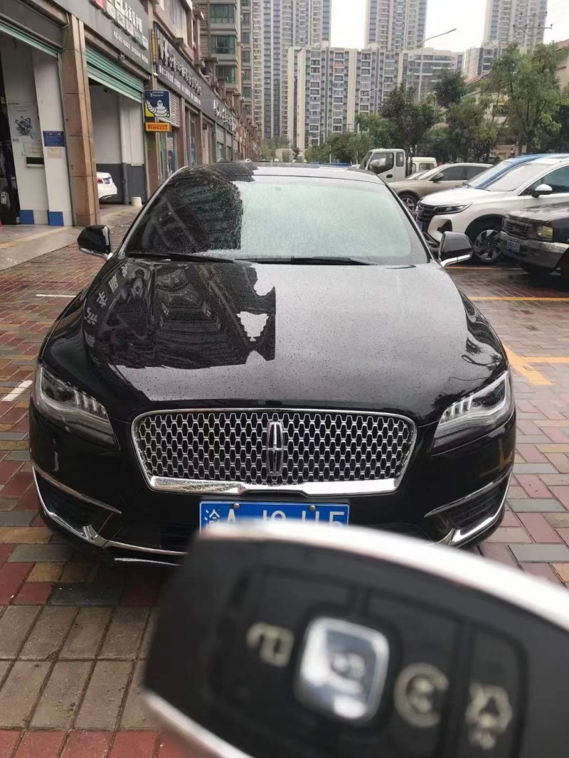 鷹潭19年林肯MKZ1