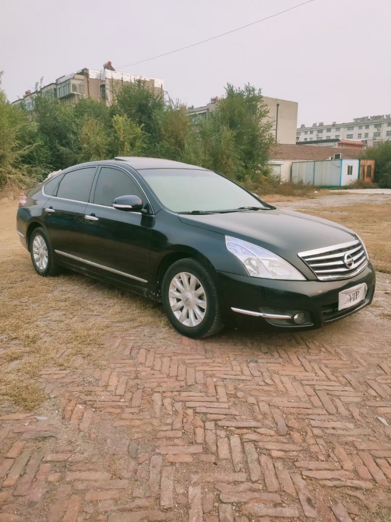 聊城12年日產天籟2