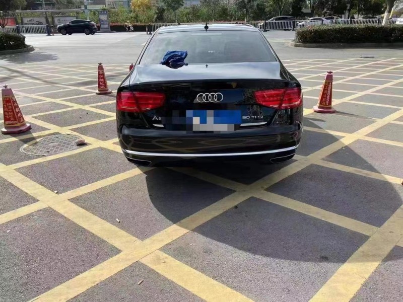 淮北14年奧迪A8L8