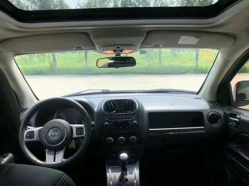 保定13年Jeep指南者3