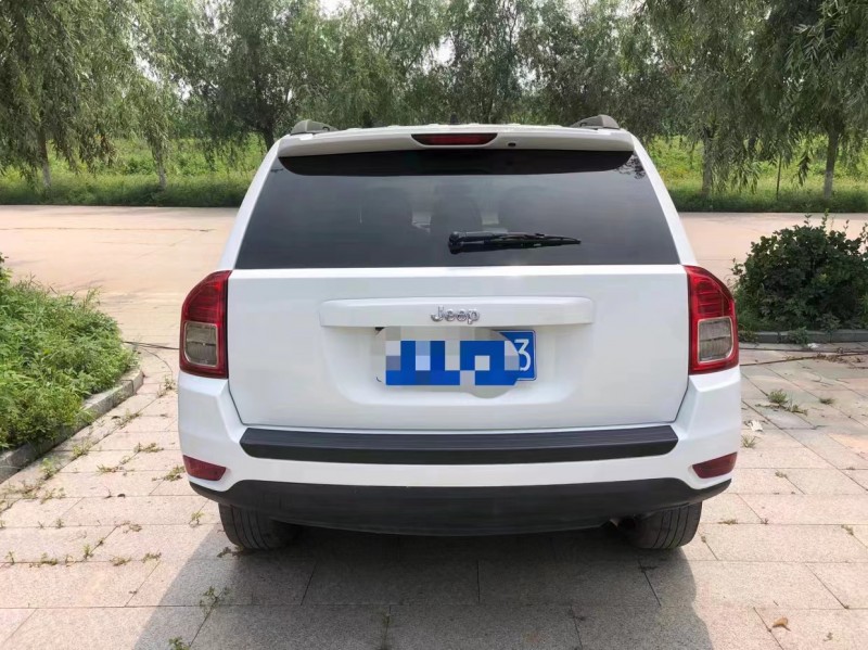 保定13年Jeep指南者8