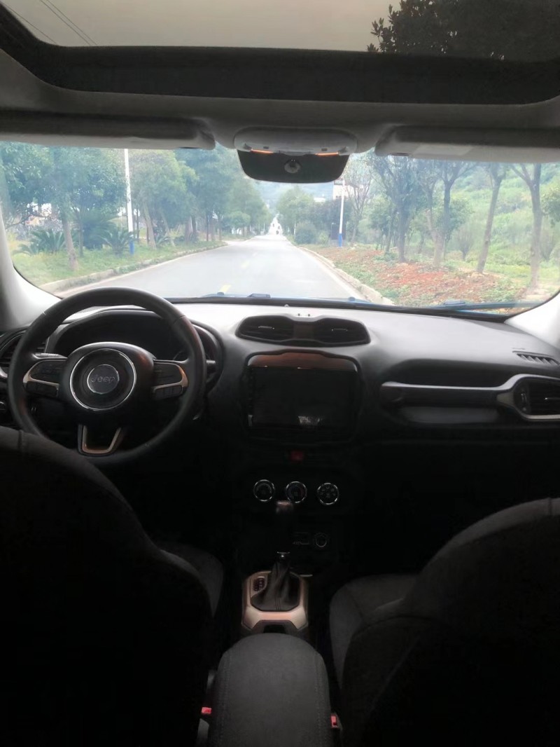 萍鄉20年Jeep自由俠1