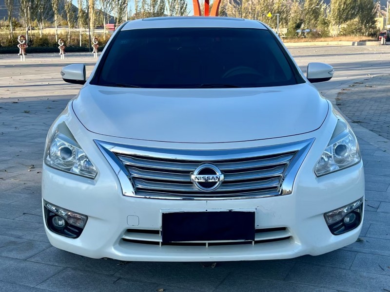 張家口14年日產天籟7