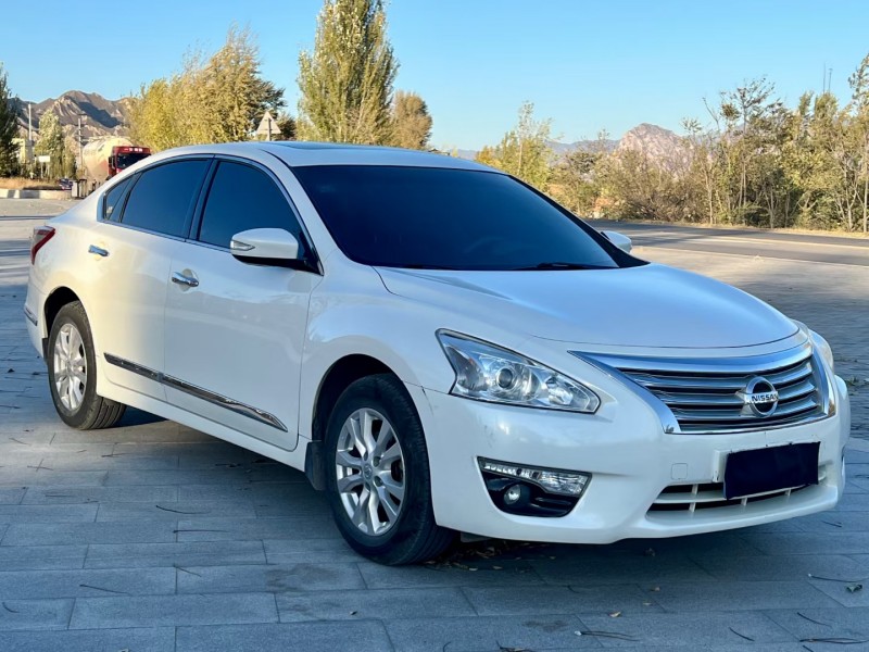 張家口14年日產天籟9