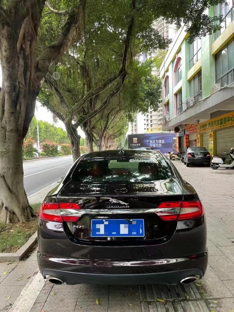 南寧14年捷豹XF7