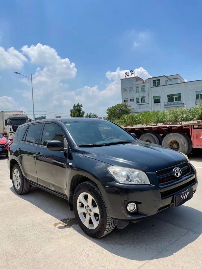 東莞13年豐田RAV4榮放2