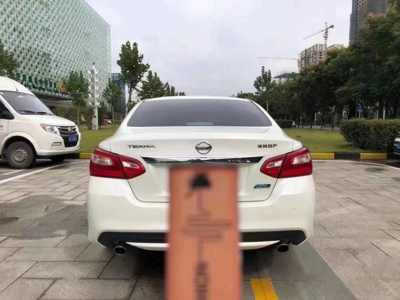 咸寧17年日產天籟9