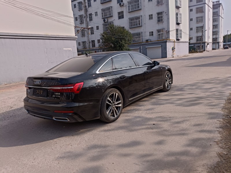 泰安19年奧迪A6L3