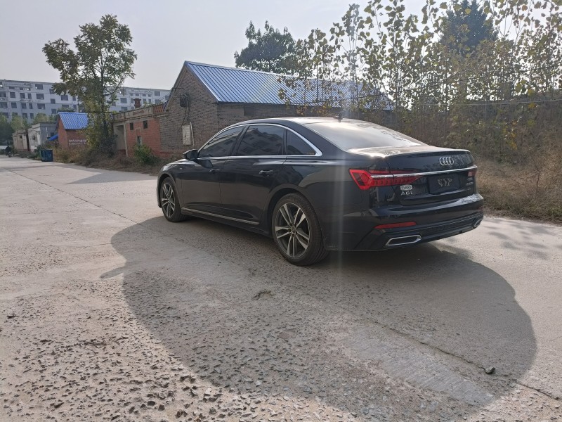 泰安19年奧迪A6L2