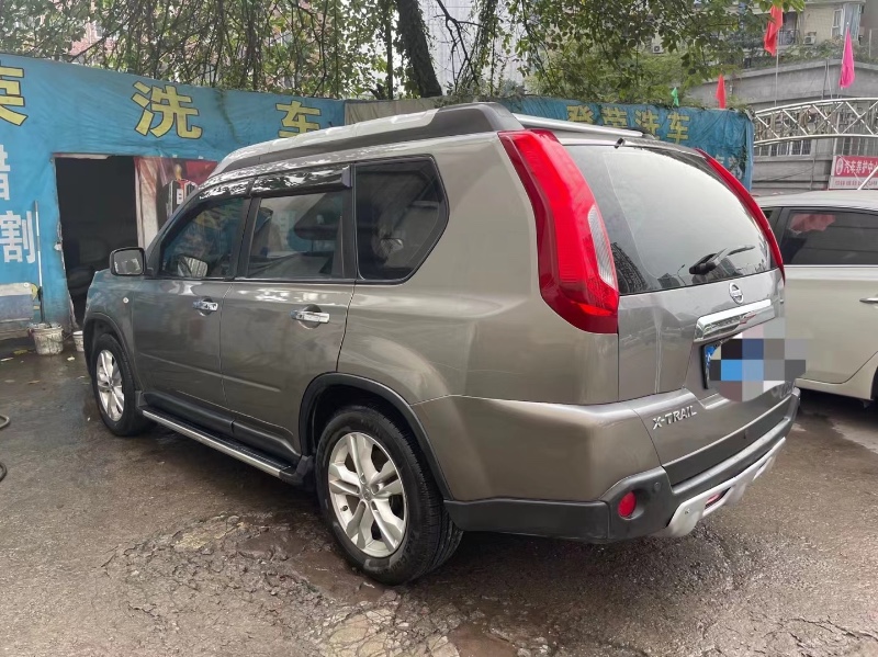 重慶12年日產奇駿6