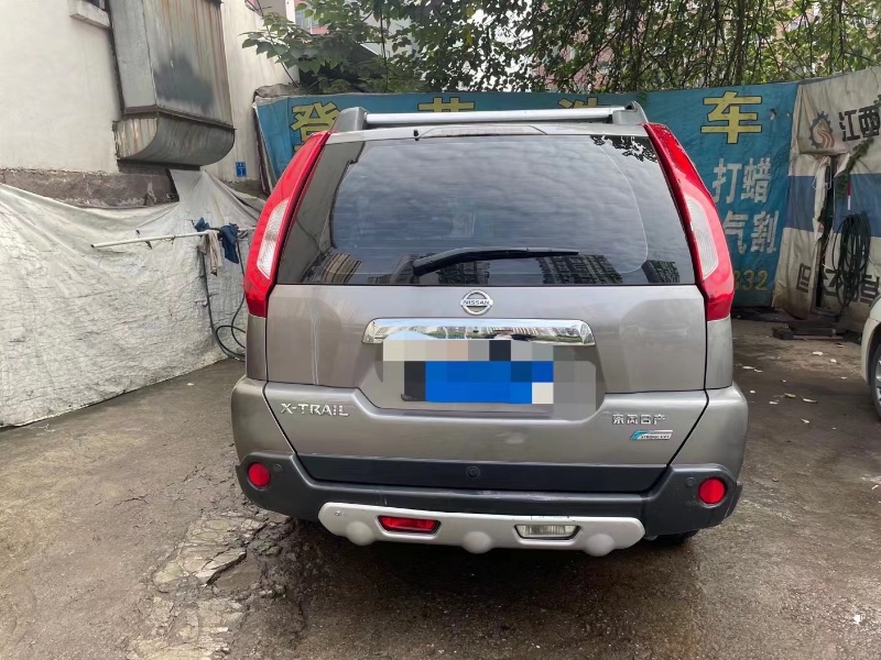 重慶12年日產奇駿7