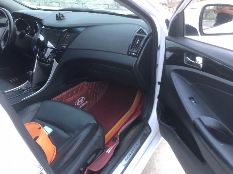 徐州17年现代索纳塔八6