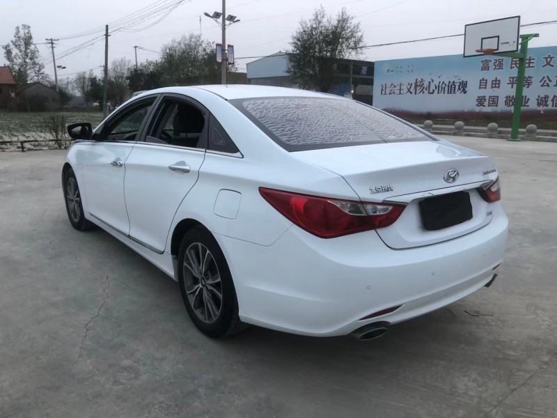 徐州17年现代索纳塔八5