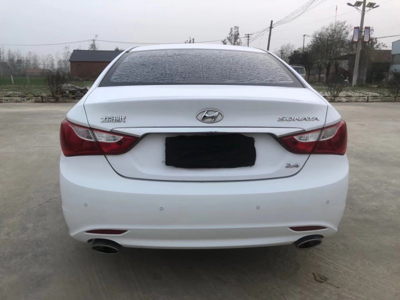 徐州17年现代索纳塔八4