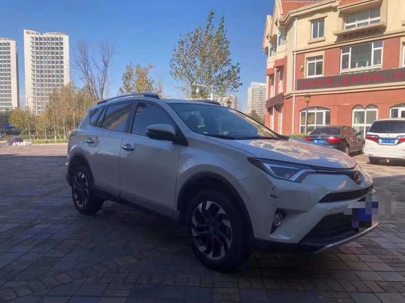 濰坊19年豐田RAV4榮放2