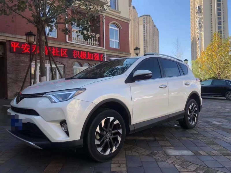 濰坊19年豐田RAV4榮放3