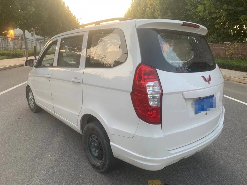 廊坊16年五菱汽車宏光5