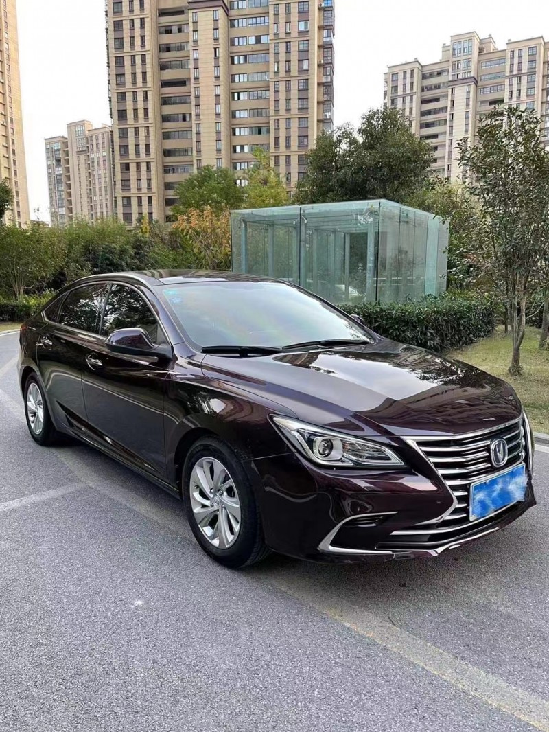 阜陽19年長安汽車睿騁CC2